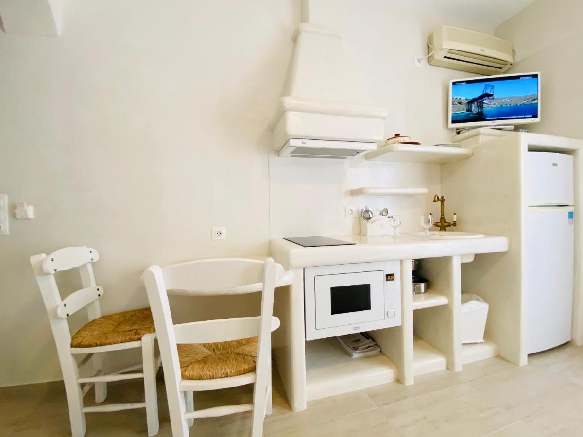 Deluxe Studios & Suites Ageri-Milos Adamantas  Dış mekan fotoğraf