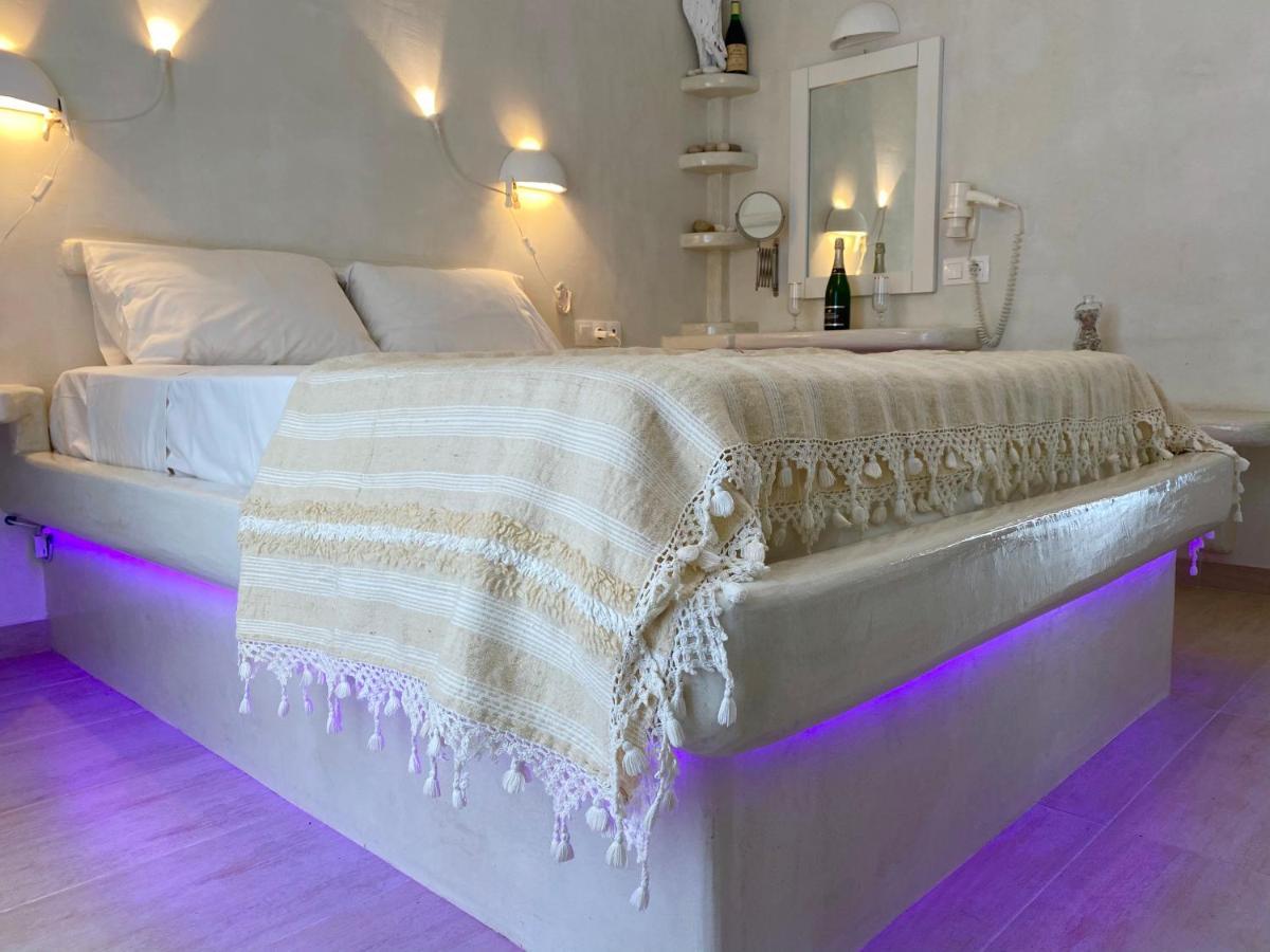 Deluxe Studios & Suites Ageri-Milos Adamantas  Dış mekan fotoğraf