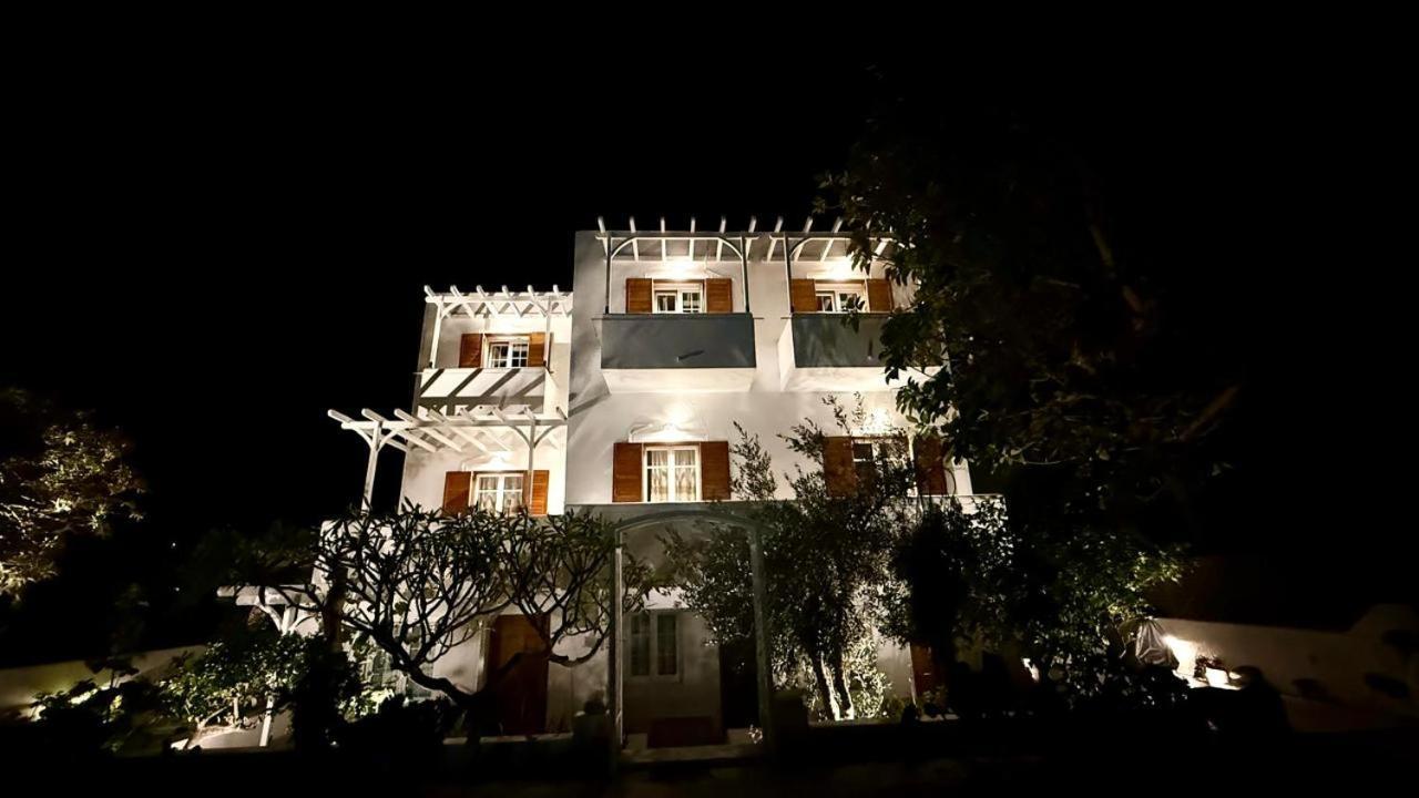 Deluxe Studios & Suites Ageri-Milos Adamantas  Dış mekan fotoğraf